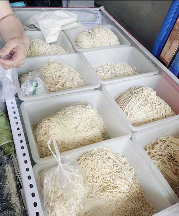 驰能面条机制作的鲜面条