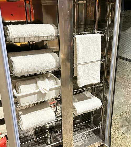 蒸汽消毒柜消毒毛巾和餐具