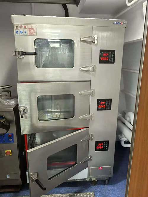三门蒸饭柜带透窗型