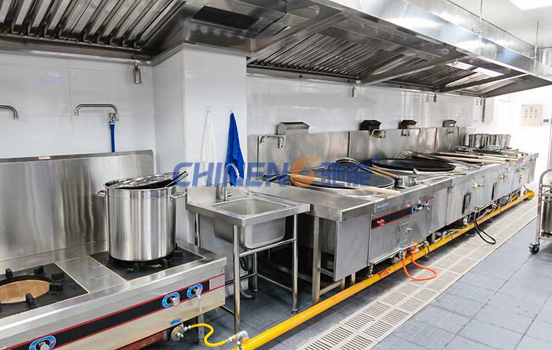 原尚股份员工食堂烹饪区